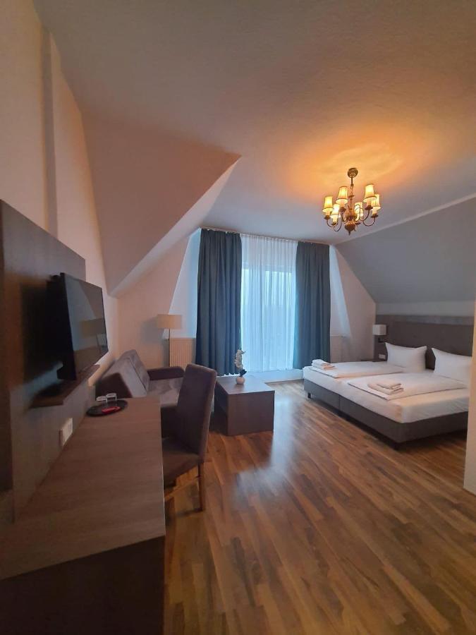 Hotel Knoepel Wismar Exterior photo